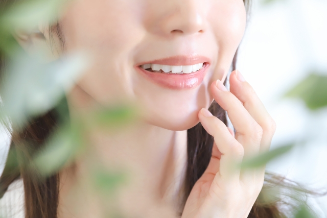 ガミースマイルの治療法｜効果的な矯正・手術の選択肢
