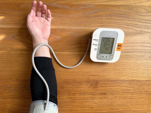 細身でも注意が必要！高血圧の原因と対策