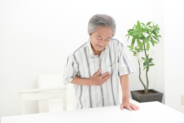 胃がムカムカする原因と対処法｜症状を和らげるためのポイント