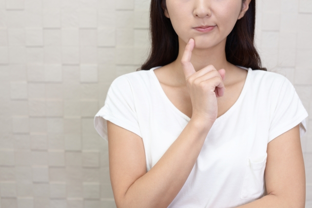 唇を舐めることで得られる一時的な潤い