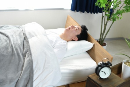 寝ている間に視力矯正するオルソケラトロジーの魅力と注意点