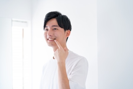 歯ぎしりや食いしばりを放置すると？リスクと対策を徹底解説
