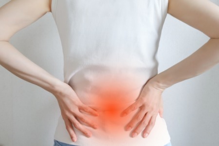骨盤の歪みを矯正する方法｜効果的なエクササイズと生活習慣改善のポイント